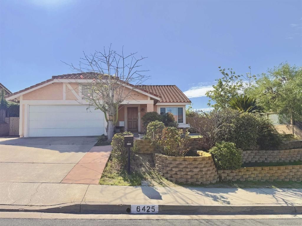 6425 Paradise Ridge Rd, San Diego, CA 92114 Main Photo