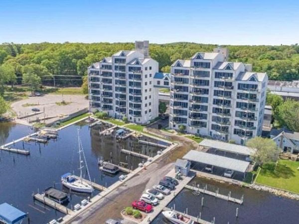 2964 Lakeshore Drive, Unit W602, Muskegon, MI 49441