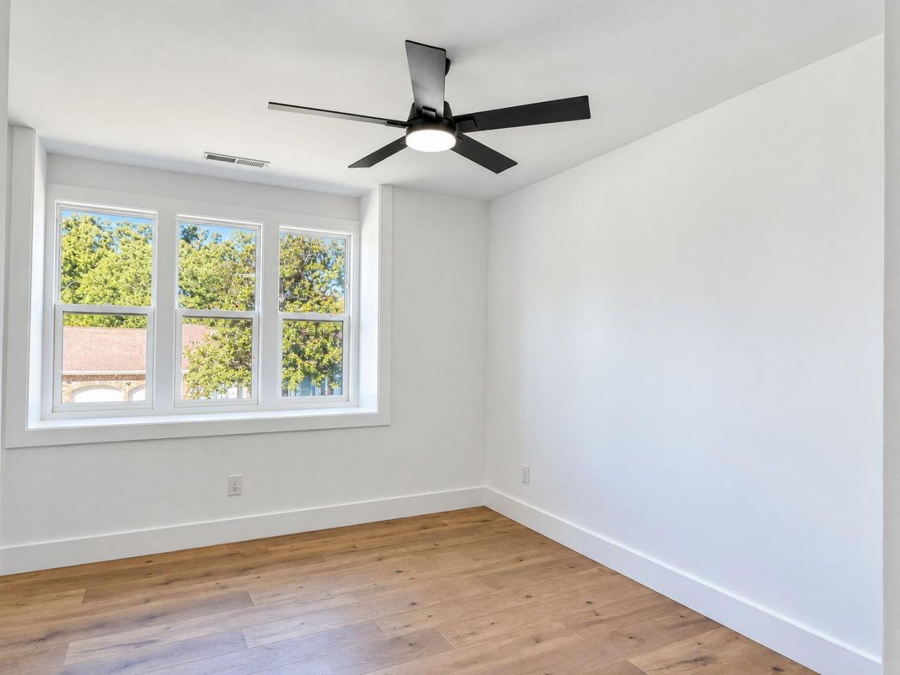 9 Sabina Court Photo 36