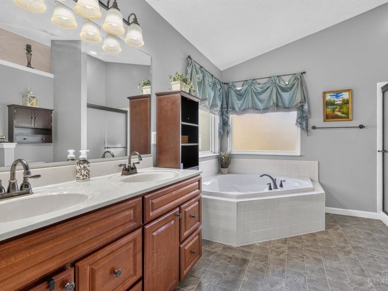 1046 Hayward Circle, Miami Township, OH 45150 Photo 19