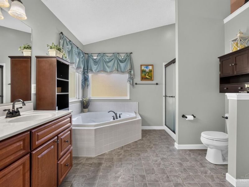 1046 Hayward Circle, Miami Township, OH 45150 Photo 20