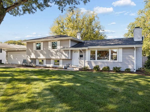 63 Elmwood Drive, Naperville, IL 60540