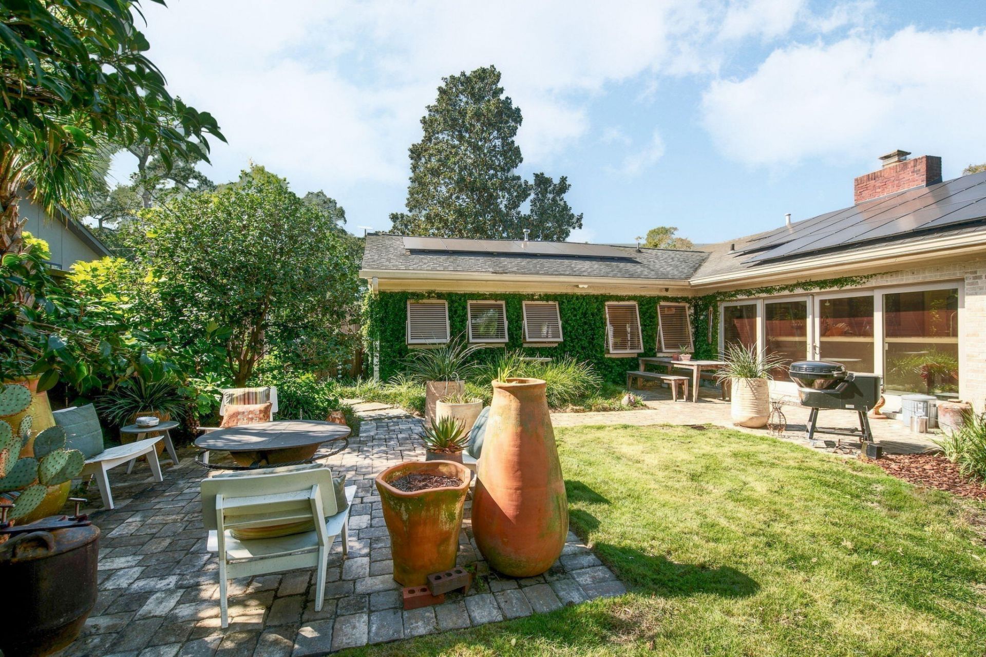 1157 South Boulevard Photo 44