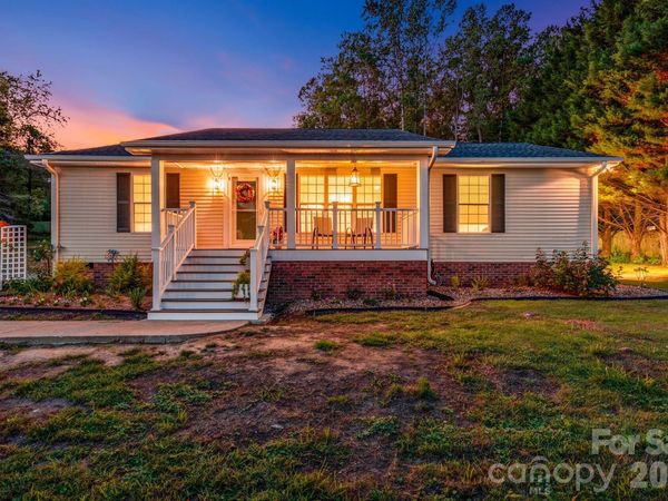 710 Stoney Mountain Road , Hendersonville, NC 28791