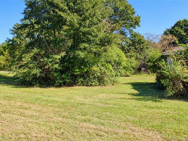 1346 Lester Road NW, Conyers, GA 30012