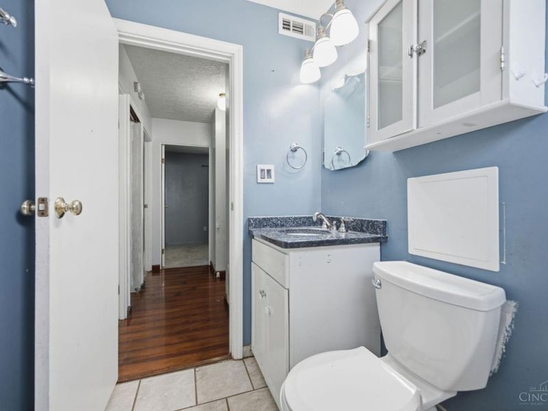 9896 Marino Drive, Cincinnati, OH 45251 Photo 18