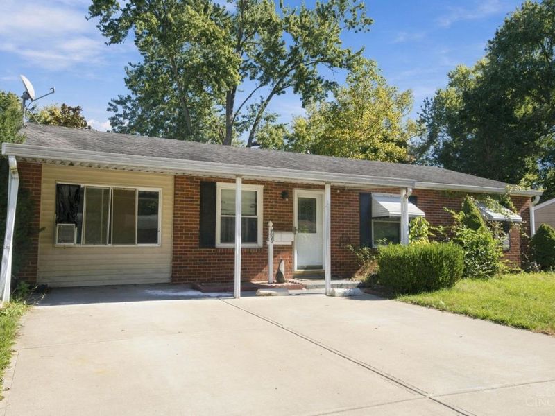 9896 Marino Drive, Cincinnati, OH 45251 Photo 2