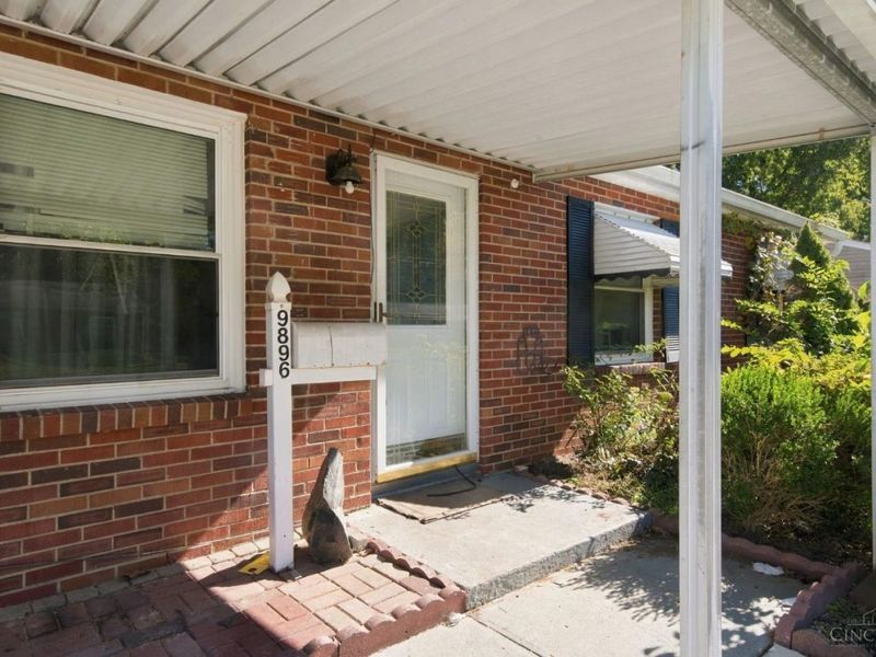 9896 Marino Drive, Cincinnati, OH 45251 Photo 3