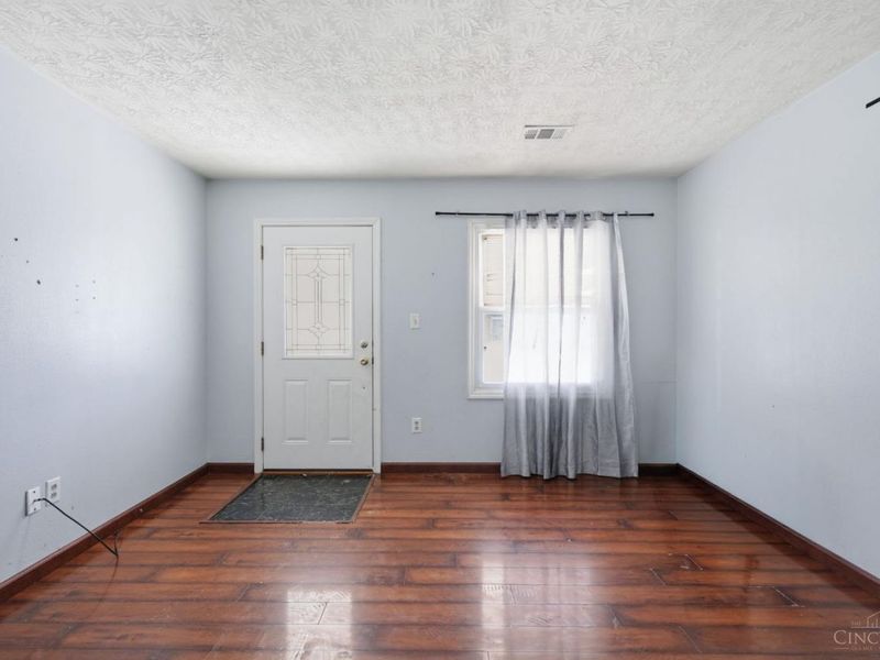 9896 Marino Drive, Cincinnati, OH 45251 Photo 5