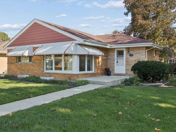 2341 Mayfair Avenue , Westchester, IL 60154