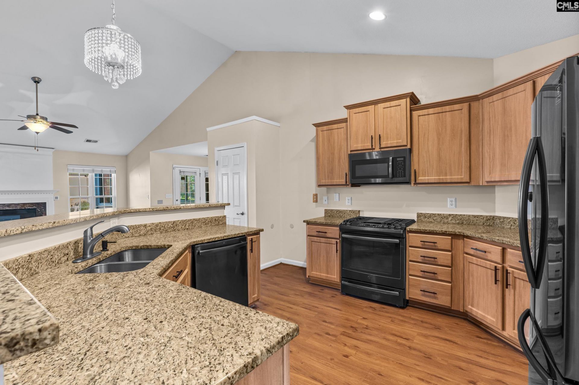 100 W Casterton Drive  Photo 9