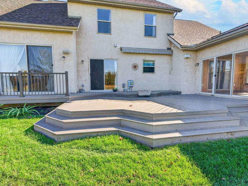 7215 Bromfield Drive , Canal Winchester, OH 43110 Photo 6
