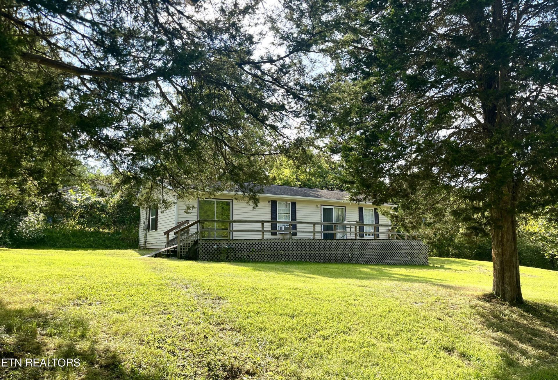 672 Raccoon Valley Rd, Maynardville, TN 37807 Main Photo