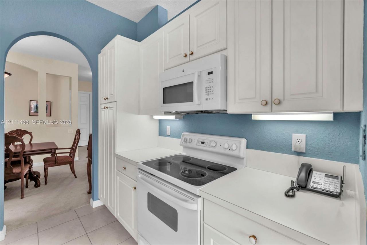 7921 E Exeter Blvd E , Unit 202, Tamarac, FL 33321 Photo