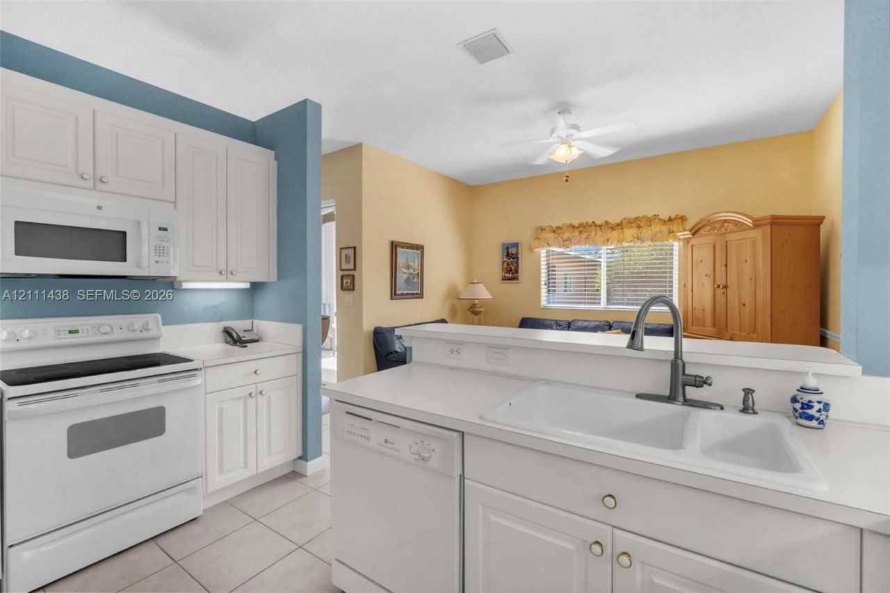 7921 E Exeter Blvd E , Unit 202, Tamarac, FL 33321 Photo