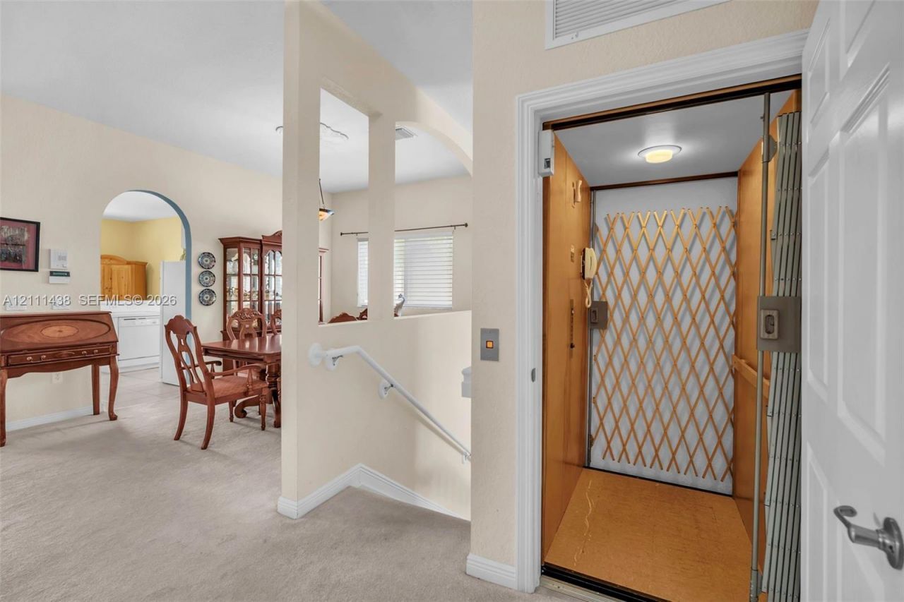 7921 E Exeter Blvd E , Unit 202, Tamarac, FL 33321 Photo