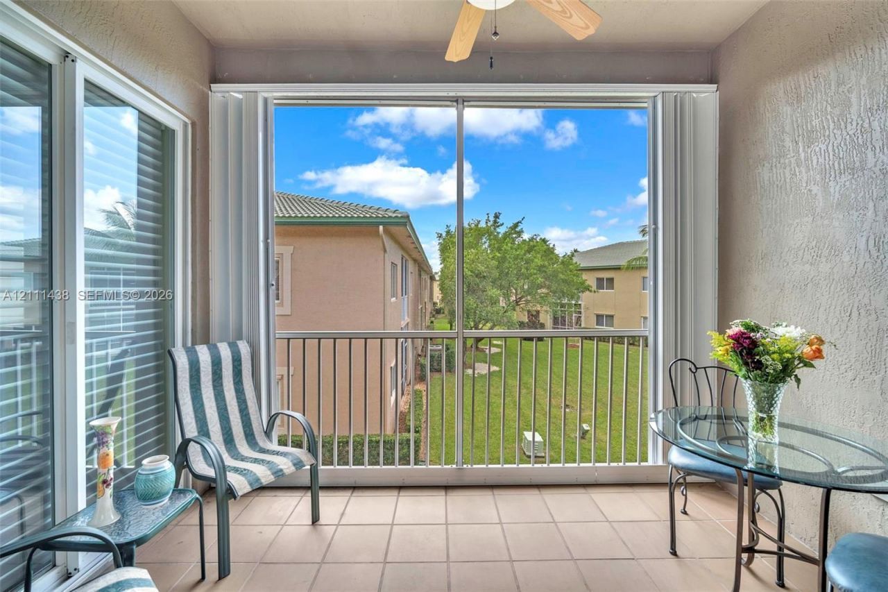 7921 E Exeter Blvd E , Unit 202, Tamarac, FL 33321 Photo
