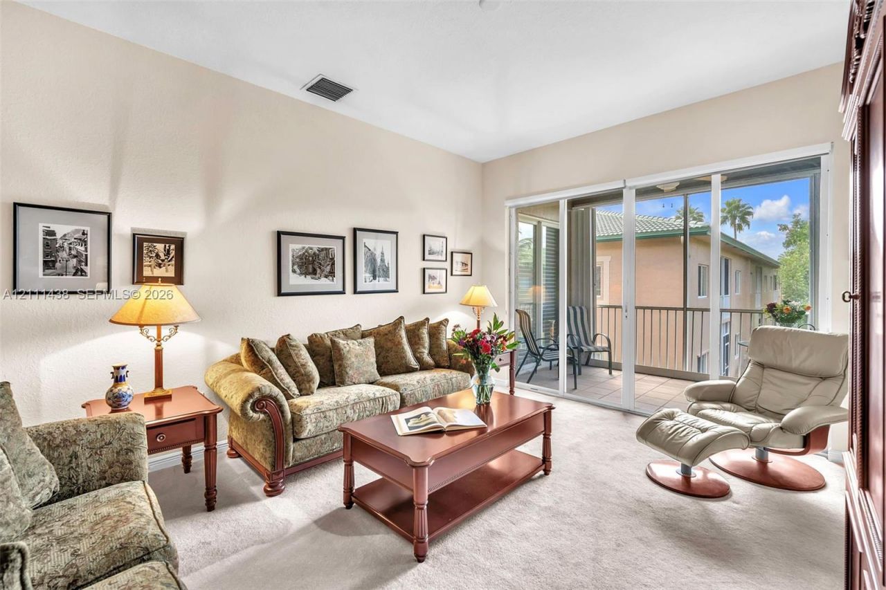 7921 E Exeter Blvd E , Unit 202, Tamarac, FL 33321 Photo