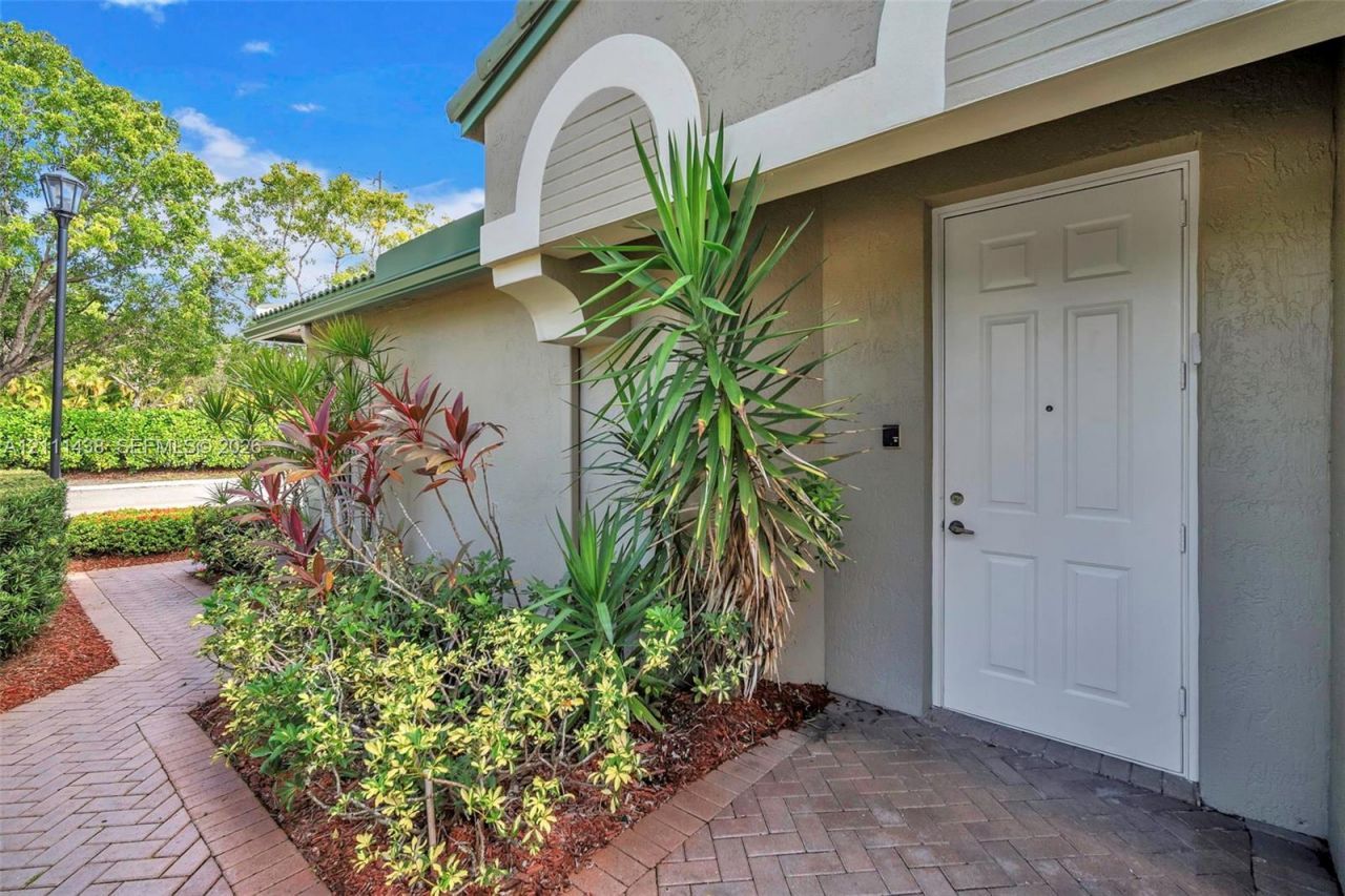 7921 E Exeter Blvd E , Unit 202, Tamarac, FL 33321 Photo