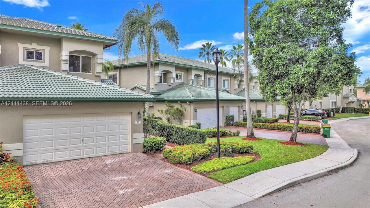 7921 E Exeter Blvd E , Unit 202, Tamarac, FL 33321 Photo