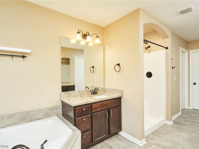 653 Archwood Road, Wadsworth, OH 44281 Photo 22