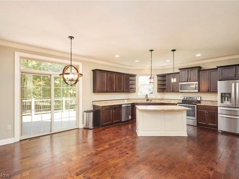 653 Archwood Road, Wadsworth, OH 44281 Photo 4