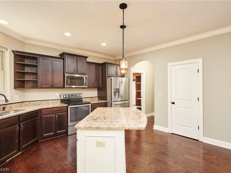 653 Archwood Road, Wadsworth, OH 44281 Photo 7