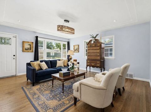 Main Photo