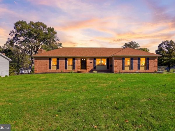 19 FENWAY DRIVE , CHARLES TOWN, WV 25414