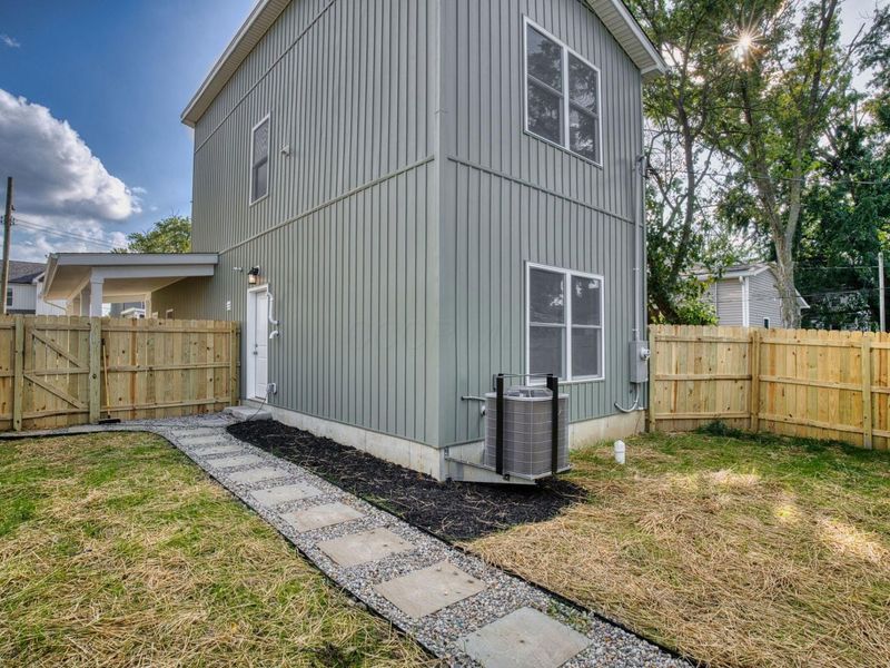 1646 Kohr Place, Columbus, OH 43211 Photo 16