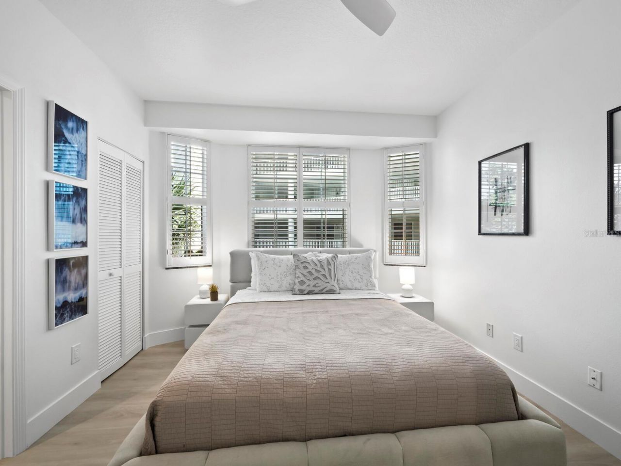1260 Dolphin Bay Way, Unit 301, Sarasota, FL 34242 Photo