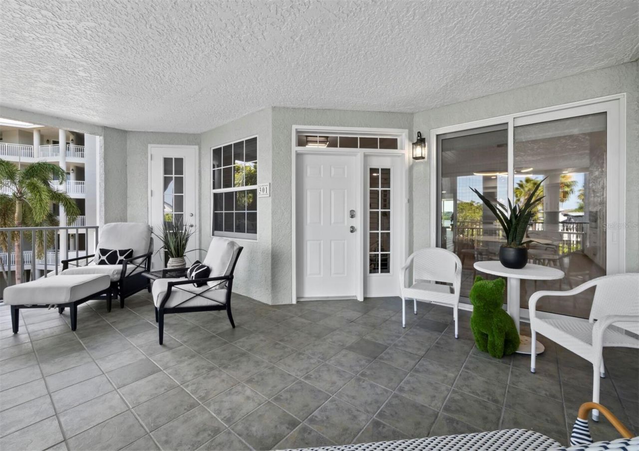1260 Dolphin Bay Way, Unit 301, Sarasota, FL 34242 Photo