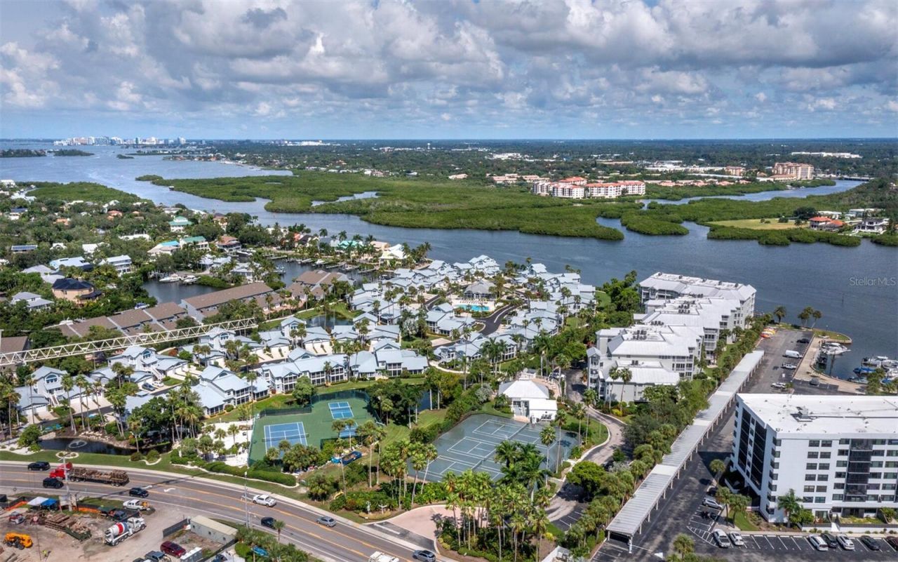 1260 Dolphin Bay Way, Unit 301, Sarasota, FL 34242 Photo