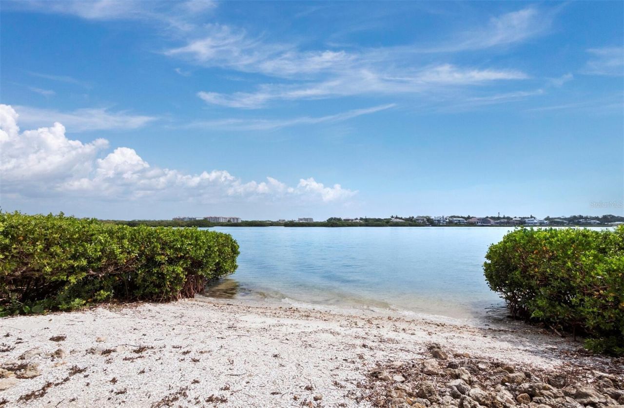 1260 Dolphin Bay Way, Unit 301, Sarasota, FL 34242 Photo