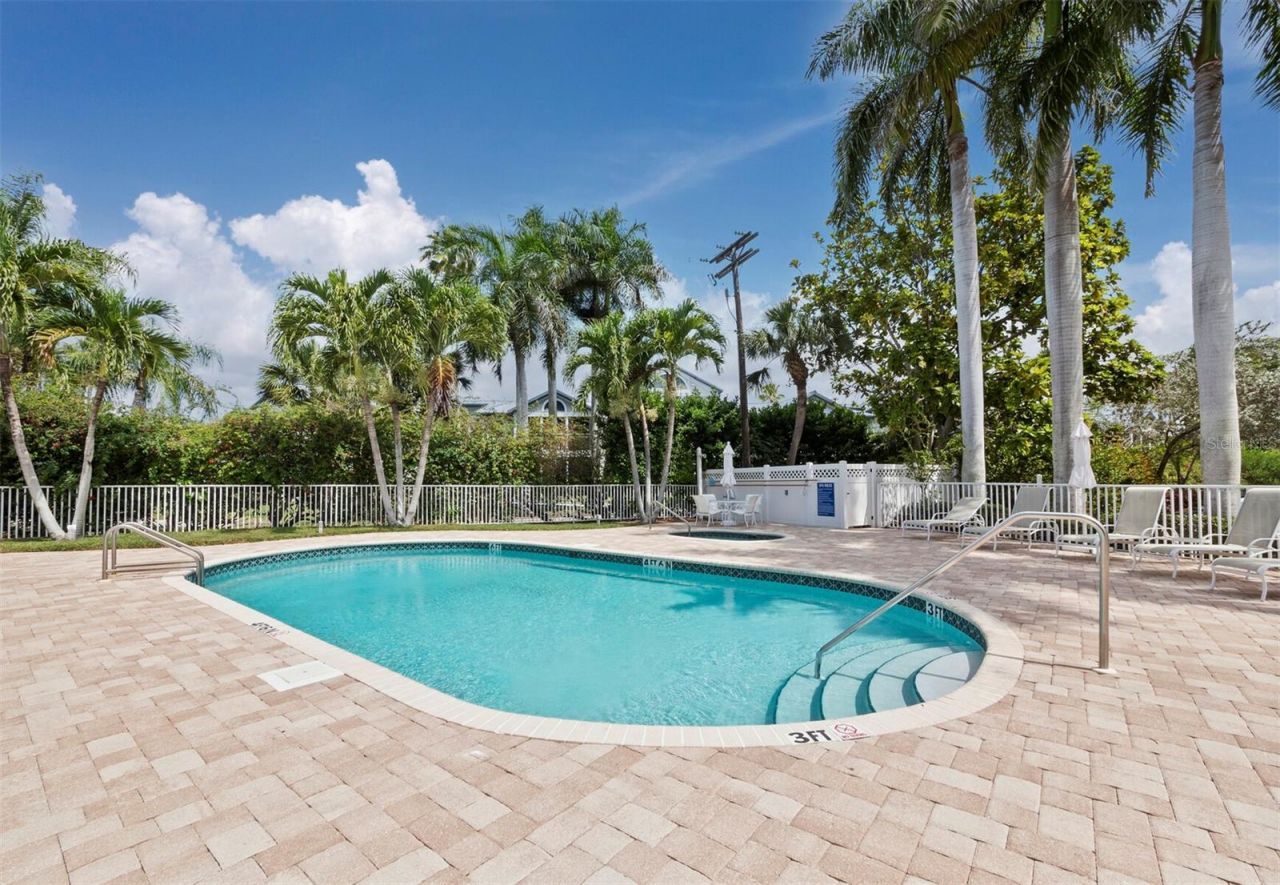 1260 Dolphin Bay Way, Unit 301, Sarasota, FL 34242 Photo