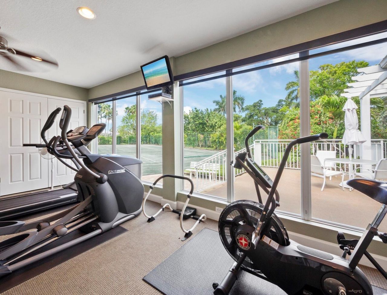 1260 Dolphin Bay Way, Unit 301, Sarasota, FL 34242 Photo
