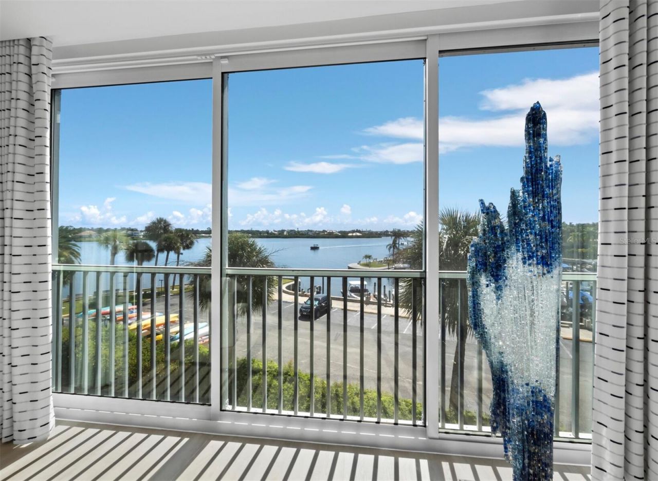 1260 Dolphin Bay Way, Unit 301, Sarasota, FL 34242 Photo
