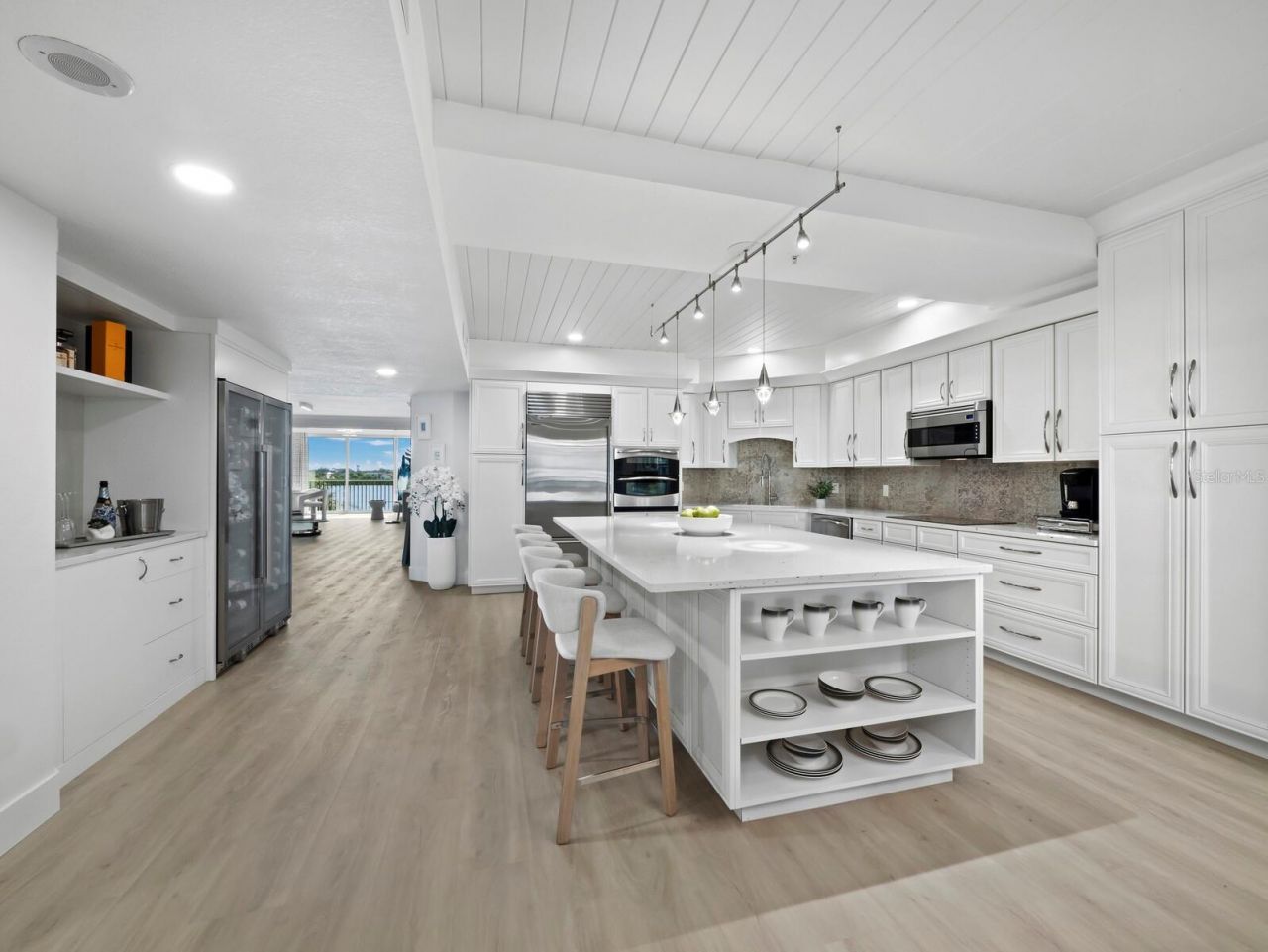 1260 Dolphin Bay Way, Unit 301, Sarasota, FL 34242 Photo
