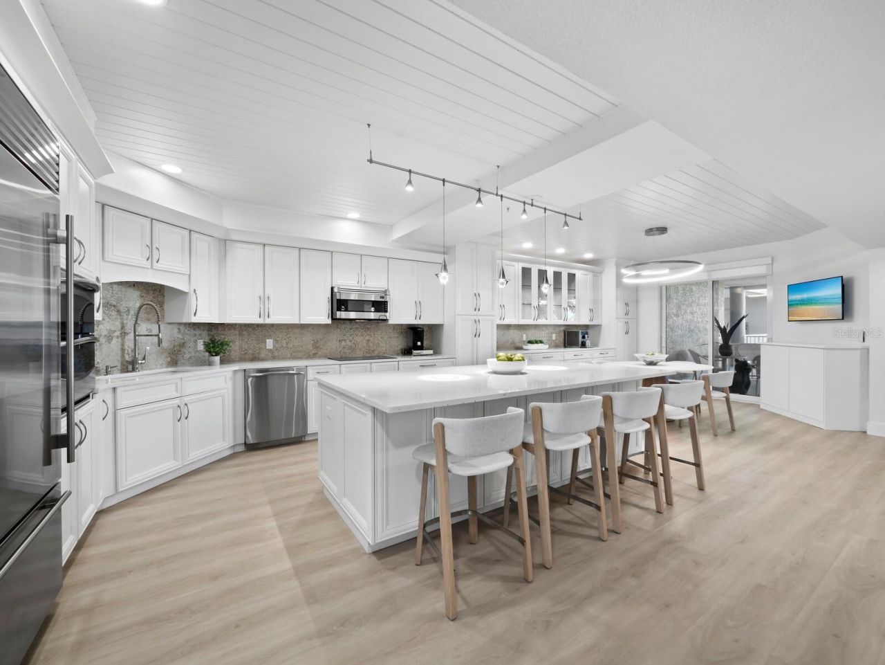 1260 Dolphin Bay Way, Unit 301, Sarasota, FL 34242 Photo