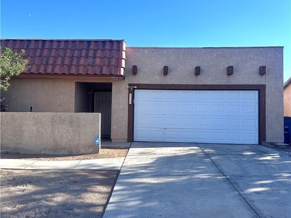 5045 Hayward Avenue , Las Vegas, NV 89122
