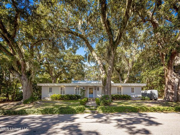 507 Rayburn Avenue, Ocean Springs, MS 39564