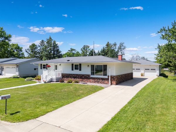708 Lyndale Avenue, Spring Valley, MN 55975