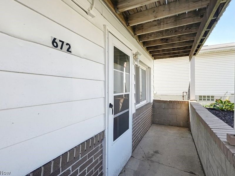 672-674 Bettes Avenue, Akron, OH 44310 Photo 2