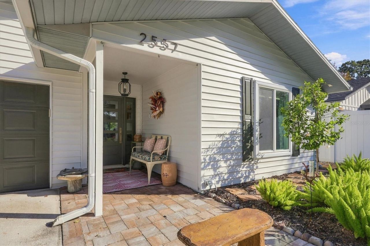 2557 Temple Street, Sarasota, FL 34239 Photo