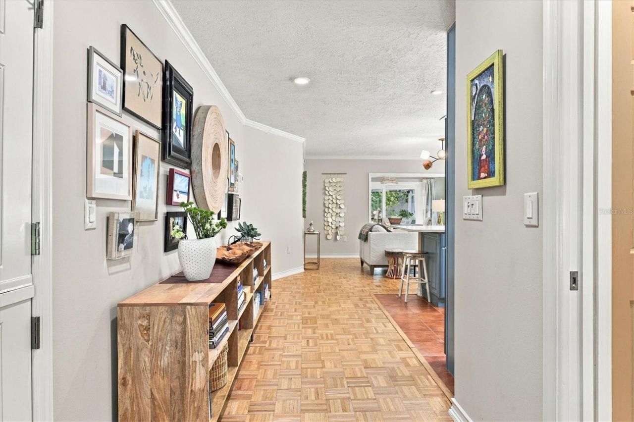 2557 Temple Street, Sarasota, FL 34239 Photo