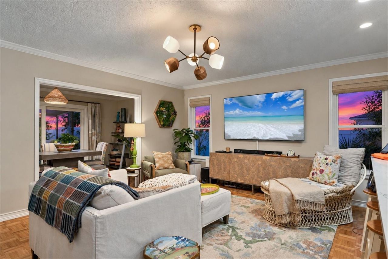 2557 Temple Street, Sarasota, FL 34239 Photo