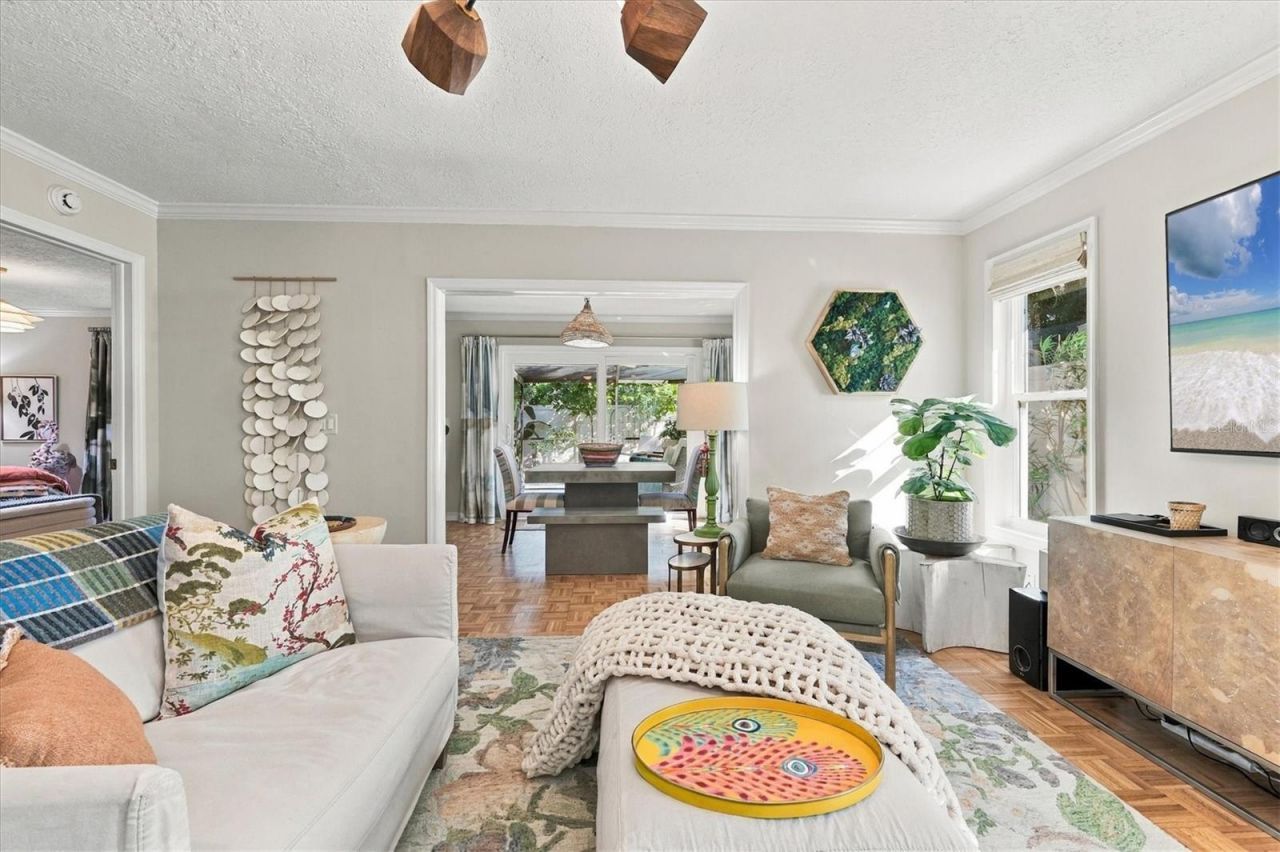 2557 Temple Street, Sarasota, FL 34239 Photo