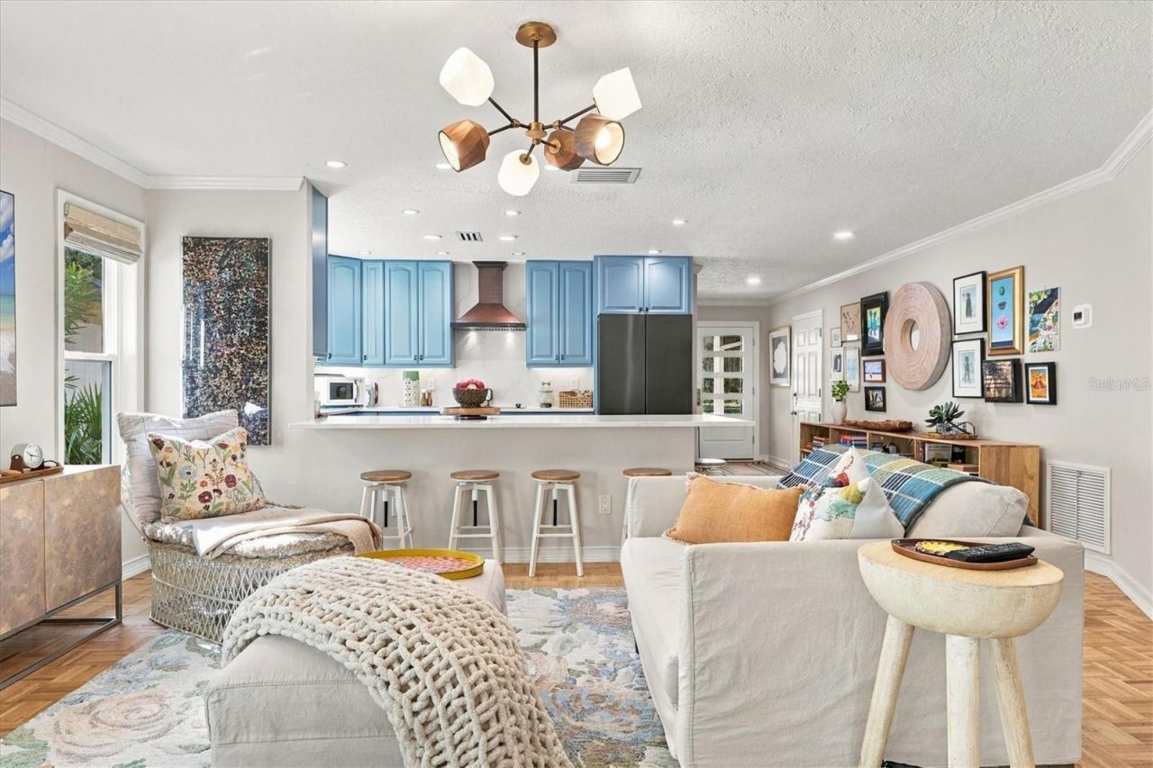 2557 Temple Street, Sarasota, FL 34239 Photo