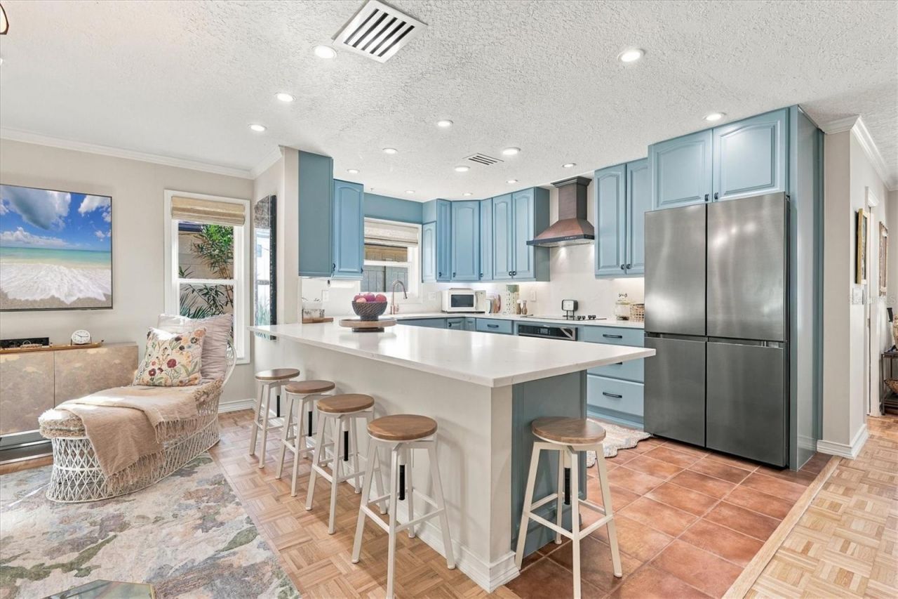 2557 Temple Street, Sarasota, FL 34239 Photo