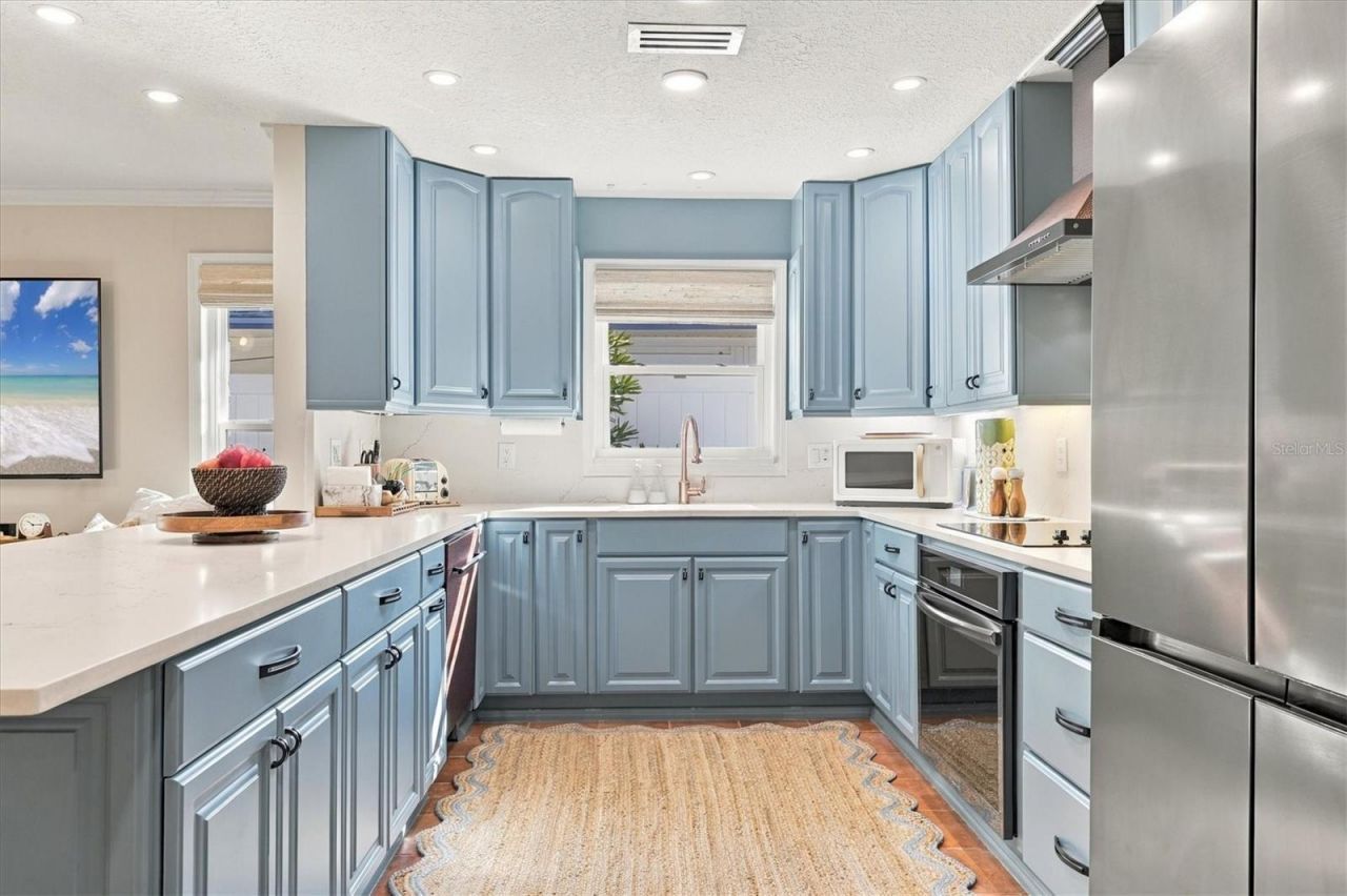 2557 Temple Street, Sarasota, FL 34239 Photo